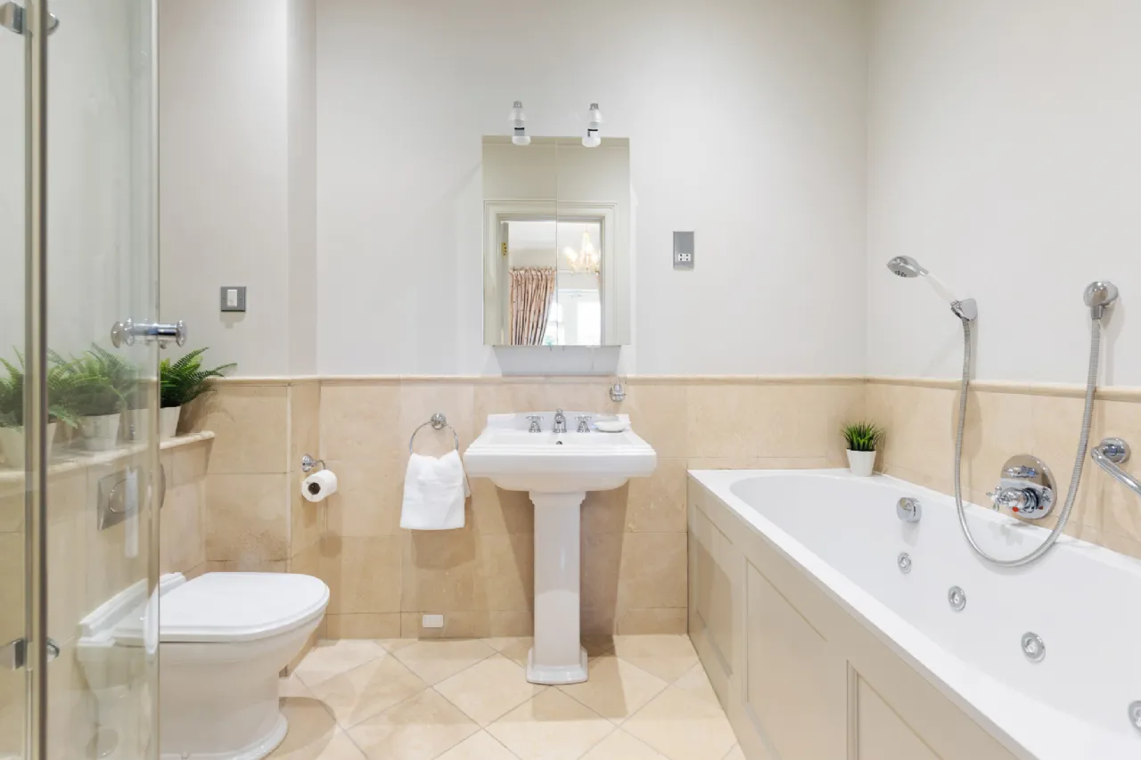 Photo of 6 Ailesbury Wood, Ailesbury Road, Ballsbridge, Dublin 4, D04 V2Y6