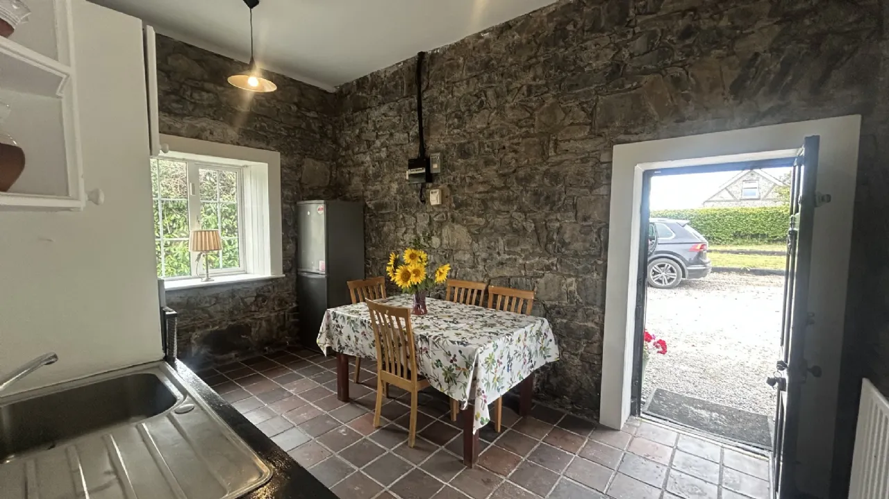 Photo of Wood Of O Cottage, Ballinaclogh,, Golden,, Co. Tipperary, E25KH59