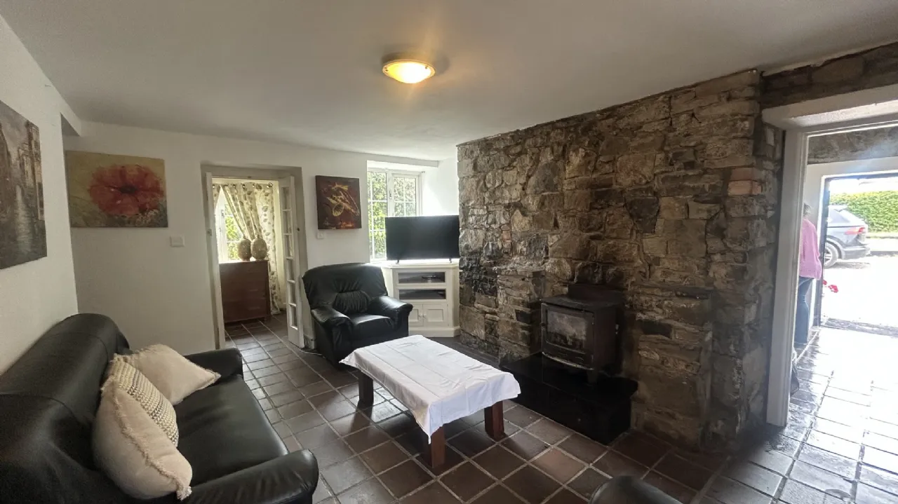 Photo of Wood Of O Cottage, Ballinaclogh,, Golden,, Co. Tipperary, E25KH59