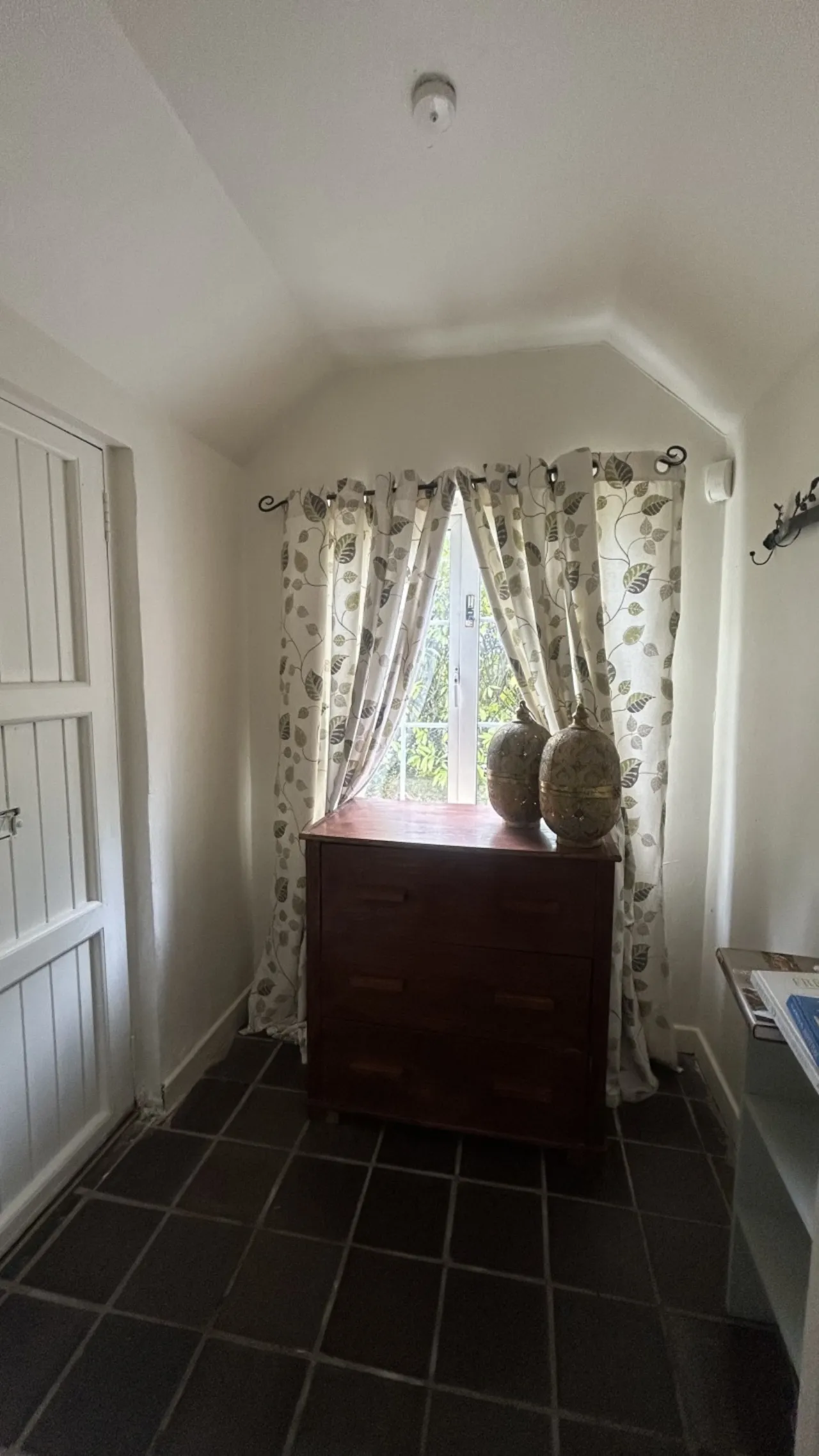 Photo of Wood Of O Cottage, Ballinaclogh,, Golden,, Co. Tipperary, E25KH59