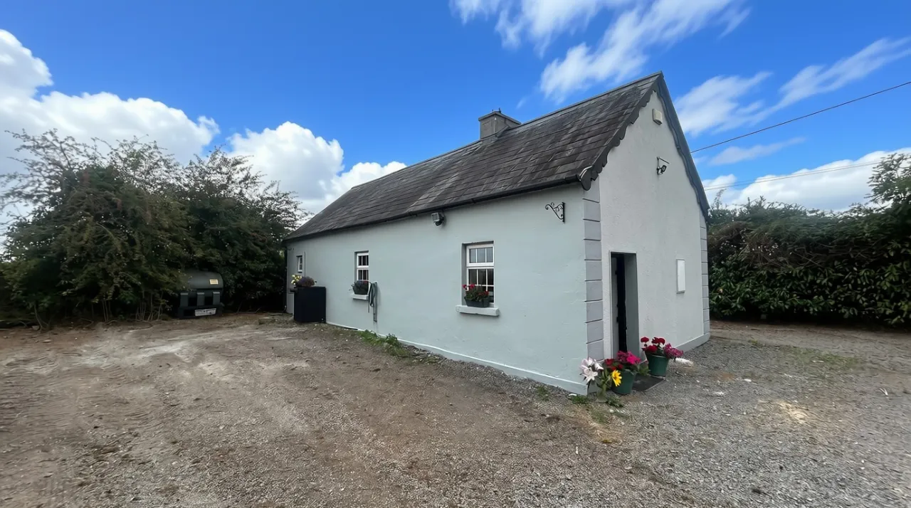 Photo of Wood Of O Cottage, Ballinaclogh,, Golden,, Co. Tipperary, E25KH59