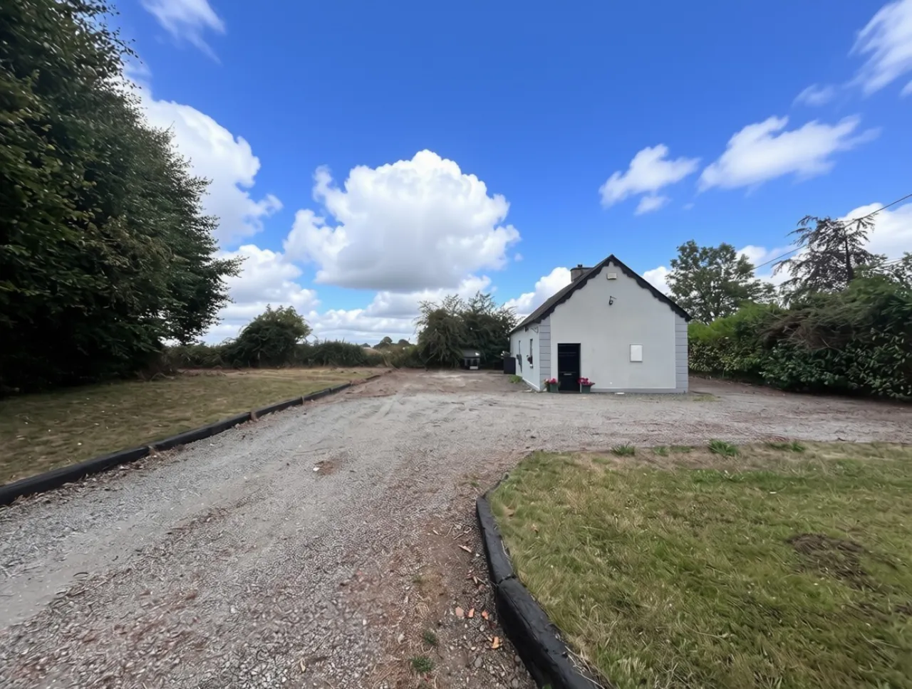 Photo of Wood Of O Cottage, Ballinaclogh,, Golden,, Co. Tipperary, E25KH59