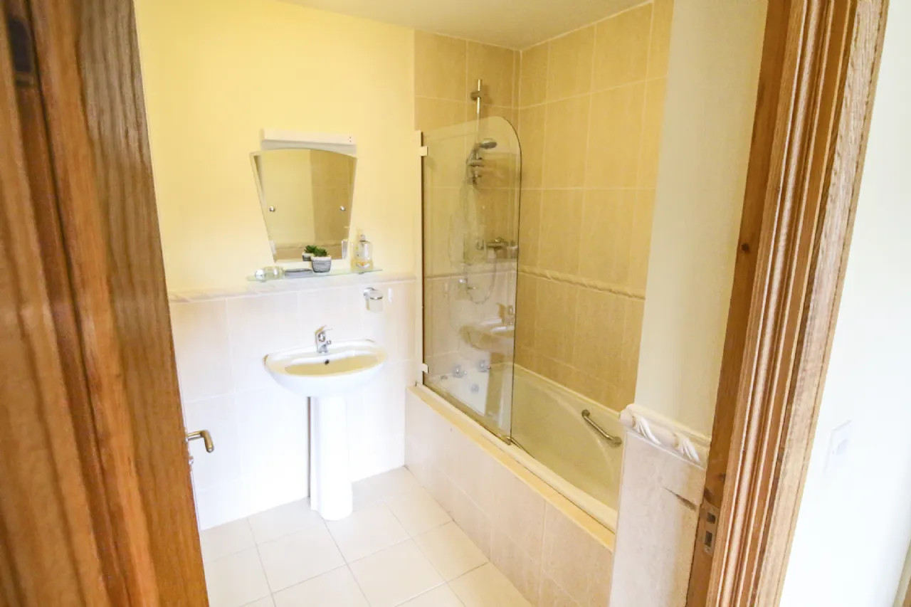 Photo of 9 The Waterfront, Leitrim Village, Carrick-On-Shannon, Co. Leitrim, N41 XW35