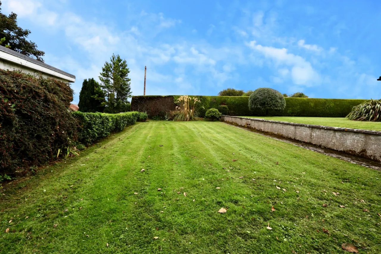 Photo of Dooneen, Meehan Quarter, Coosan, Athlone, Co. Westmeath, N37H5V0