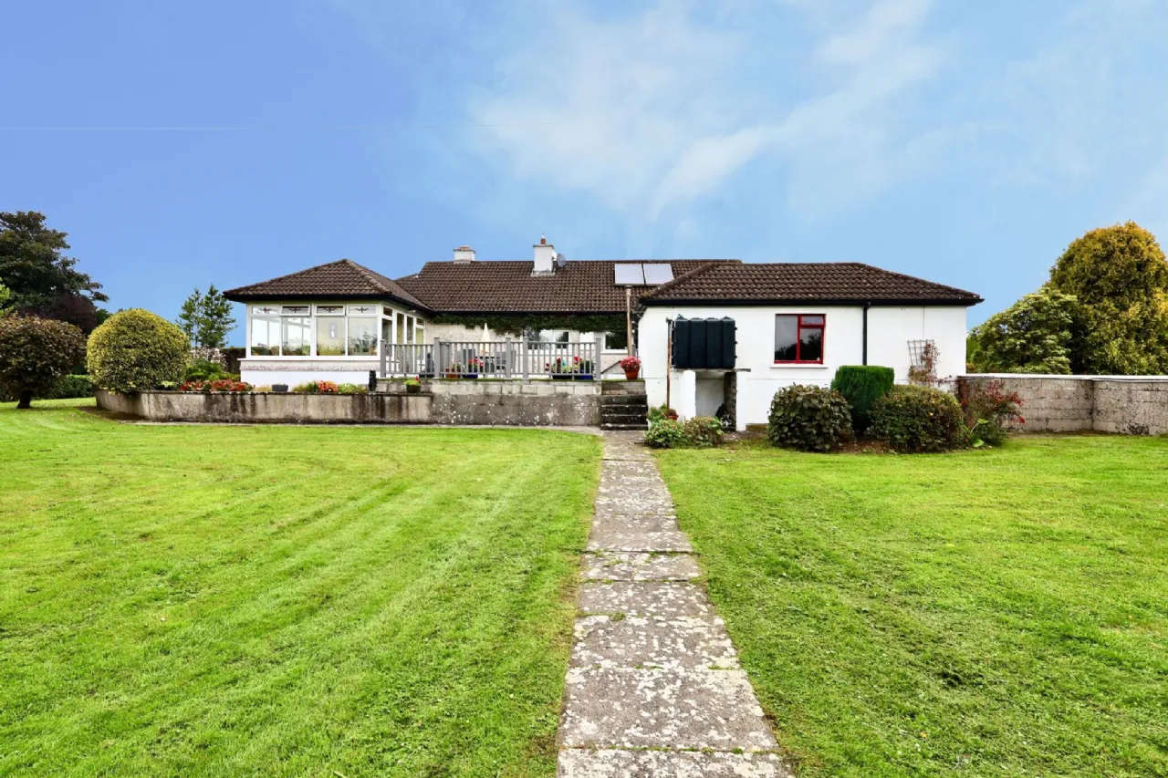 Photo of Dooneen, Meehan Quarter, Coosan, Athlone, Co. Westmeath, N37H5V0
