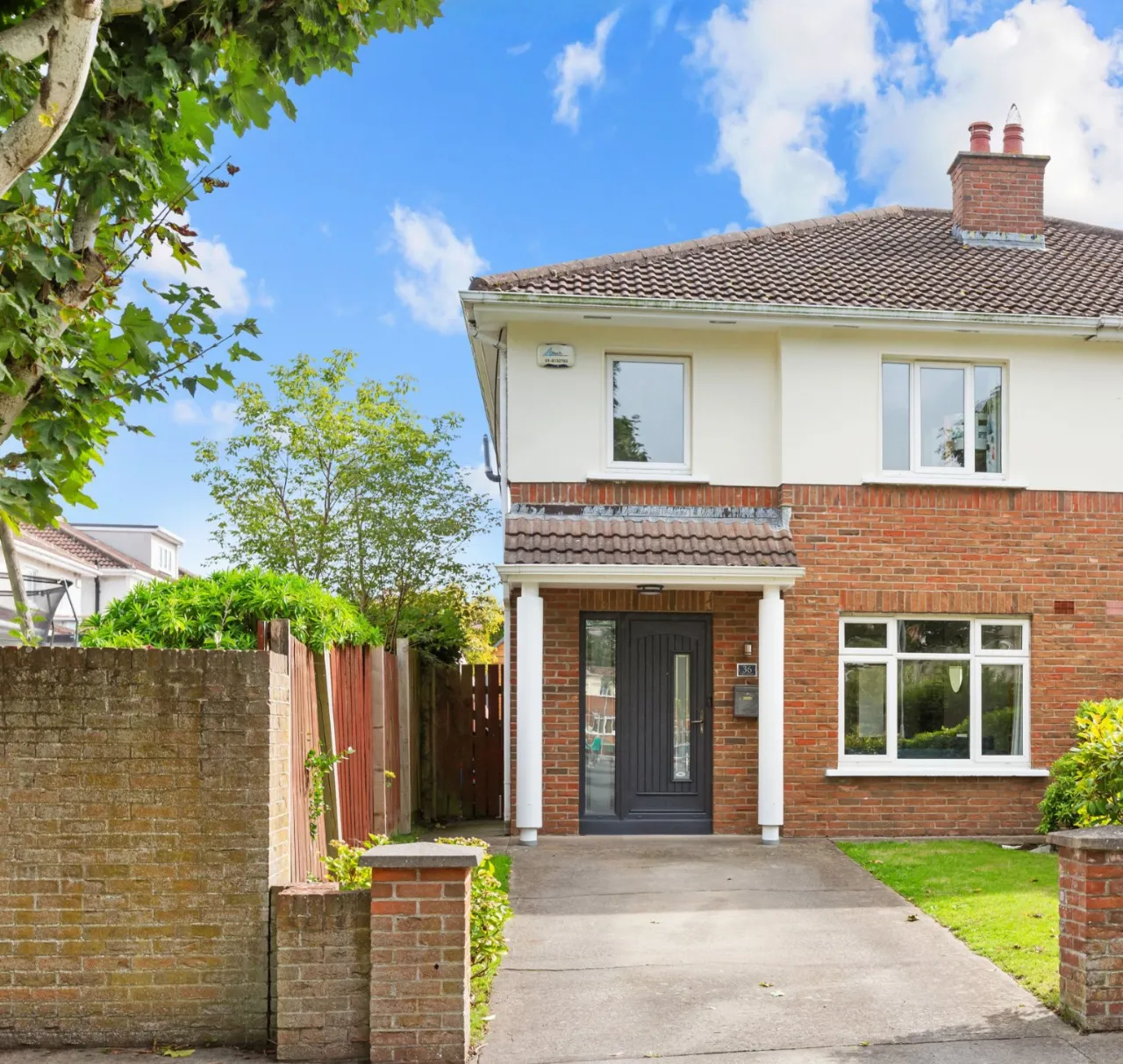 Photo of 36 Woodstown Drive, Knocklyon, Dublin 16, D16 XT93