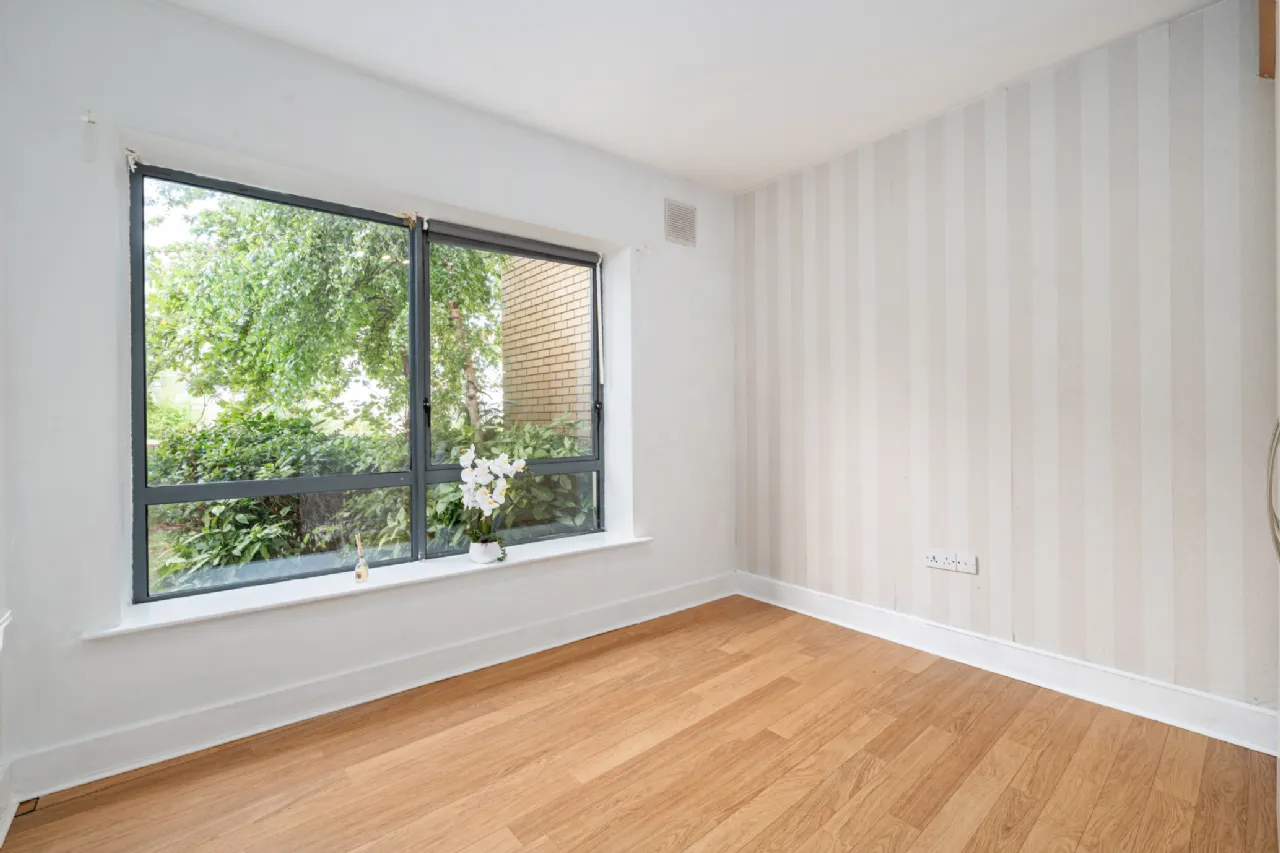 Photo of 33 The Oval, Tullyvale, Cabinteely, Dublin 18, D18 WC04
