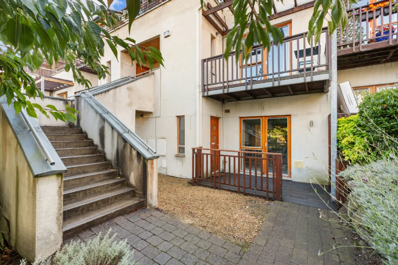 Photo of 39 Brennanstown Square, Cabinteely, Dublin 18, D18 RH59