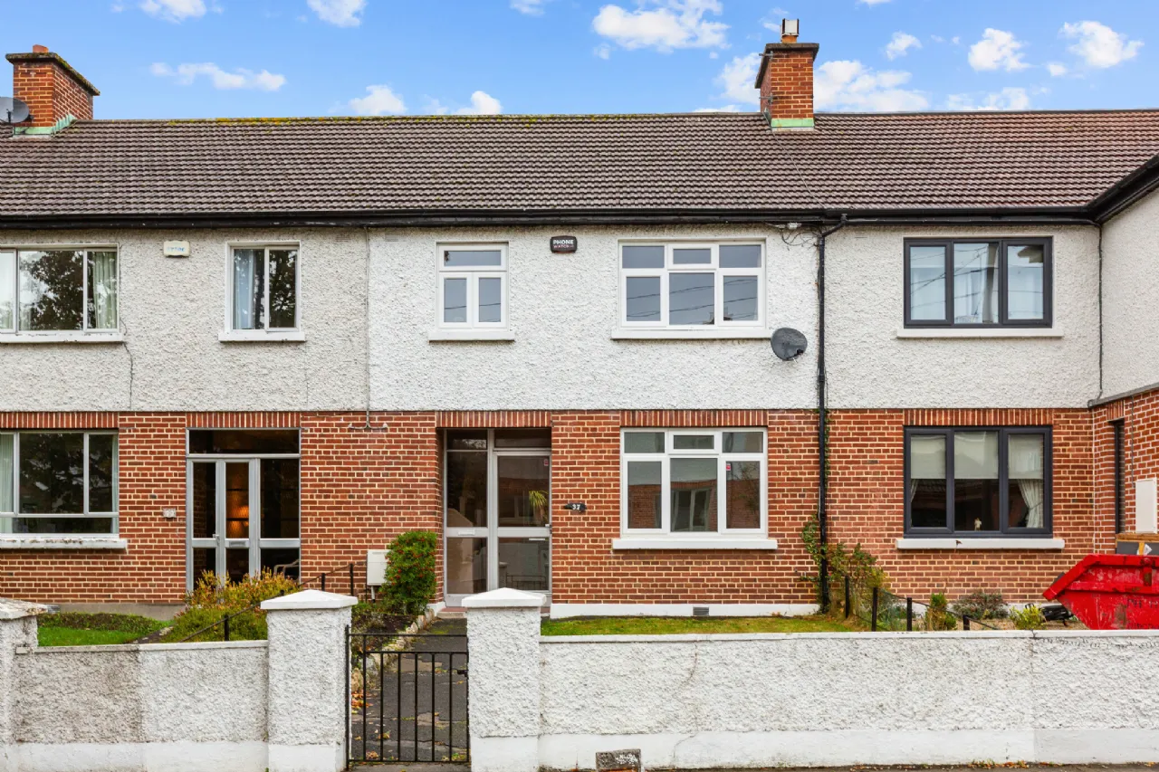 Photo of 37 St Enda's Drive, Rathfarnham, Dublin 14, D14 N738