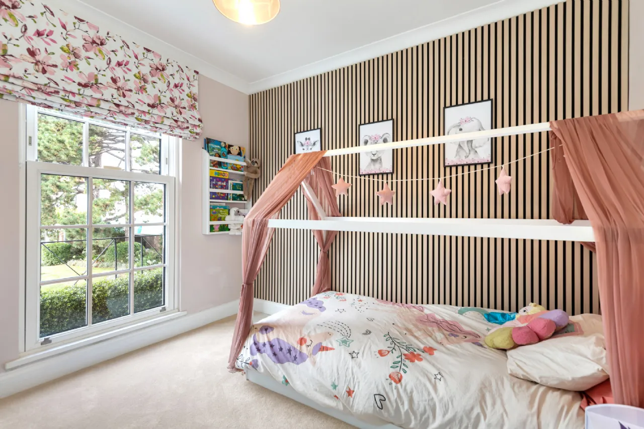 Photo of 12 Eglinton Square, Dublin 4, D04 A7K3