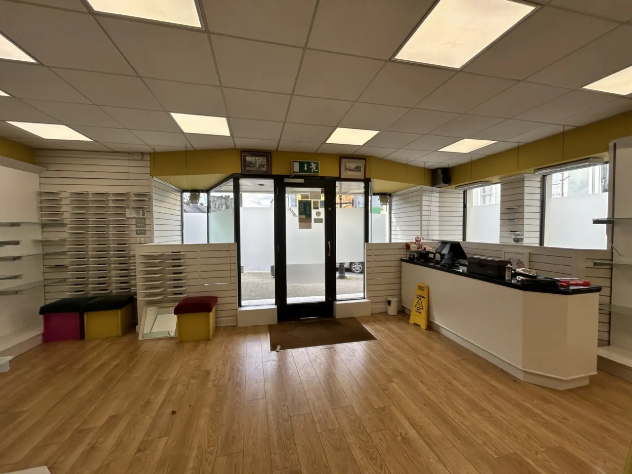 Photo of Bank Place, Cashel, Co.Tipperary, E25TK88