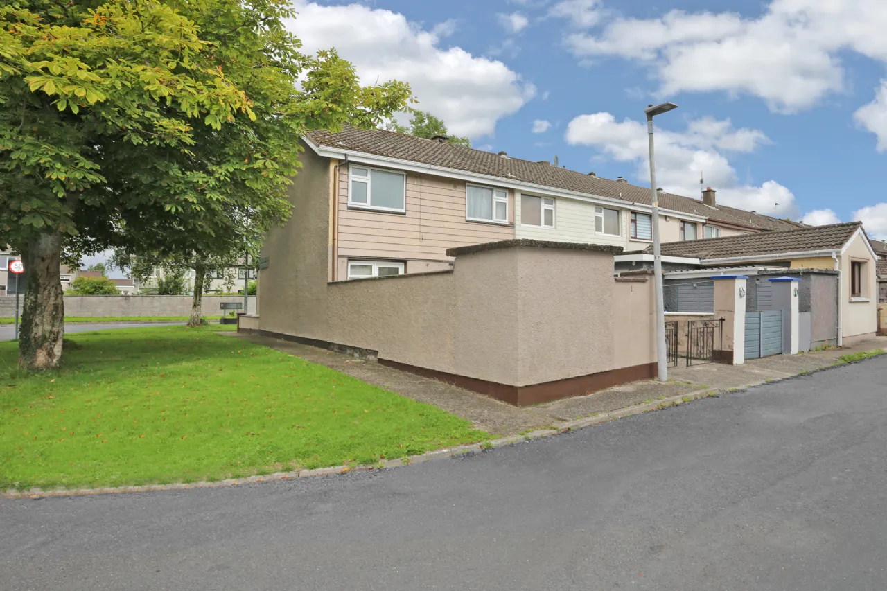 Photo of 1 Cronan Park, Shannon, Clare, V14 DW92