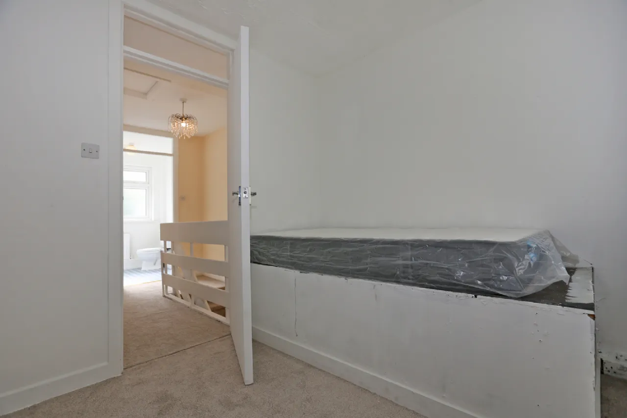 Photo of 1 Cronan Park, Shannon, Clare, V14 DW92