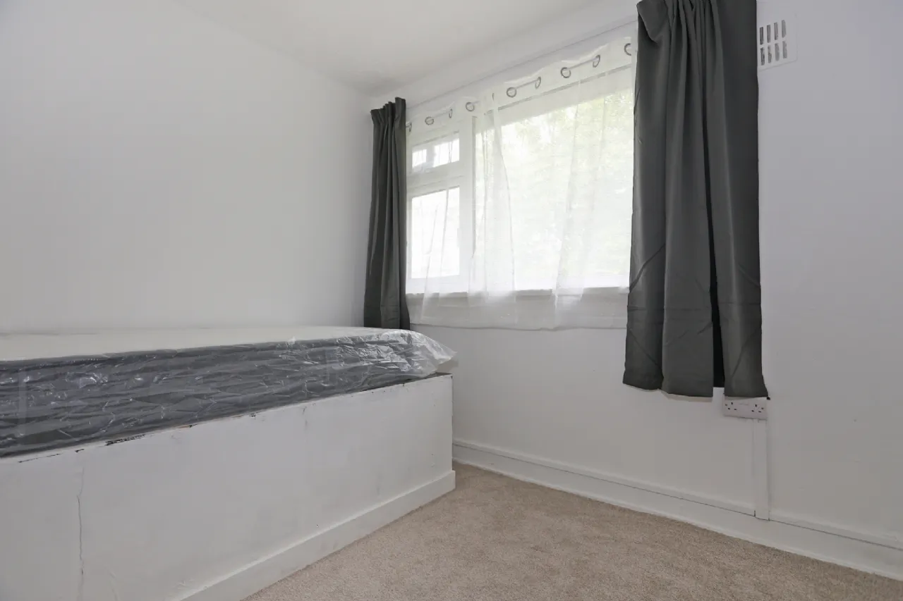 Photo of 1 Cronan Park, Shannon, Clare, V14 DW92