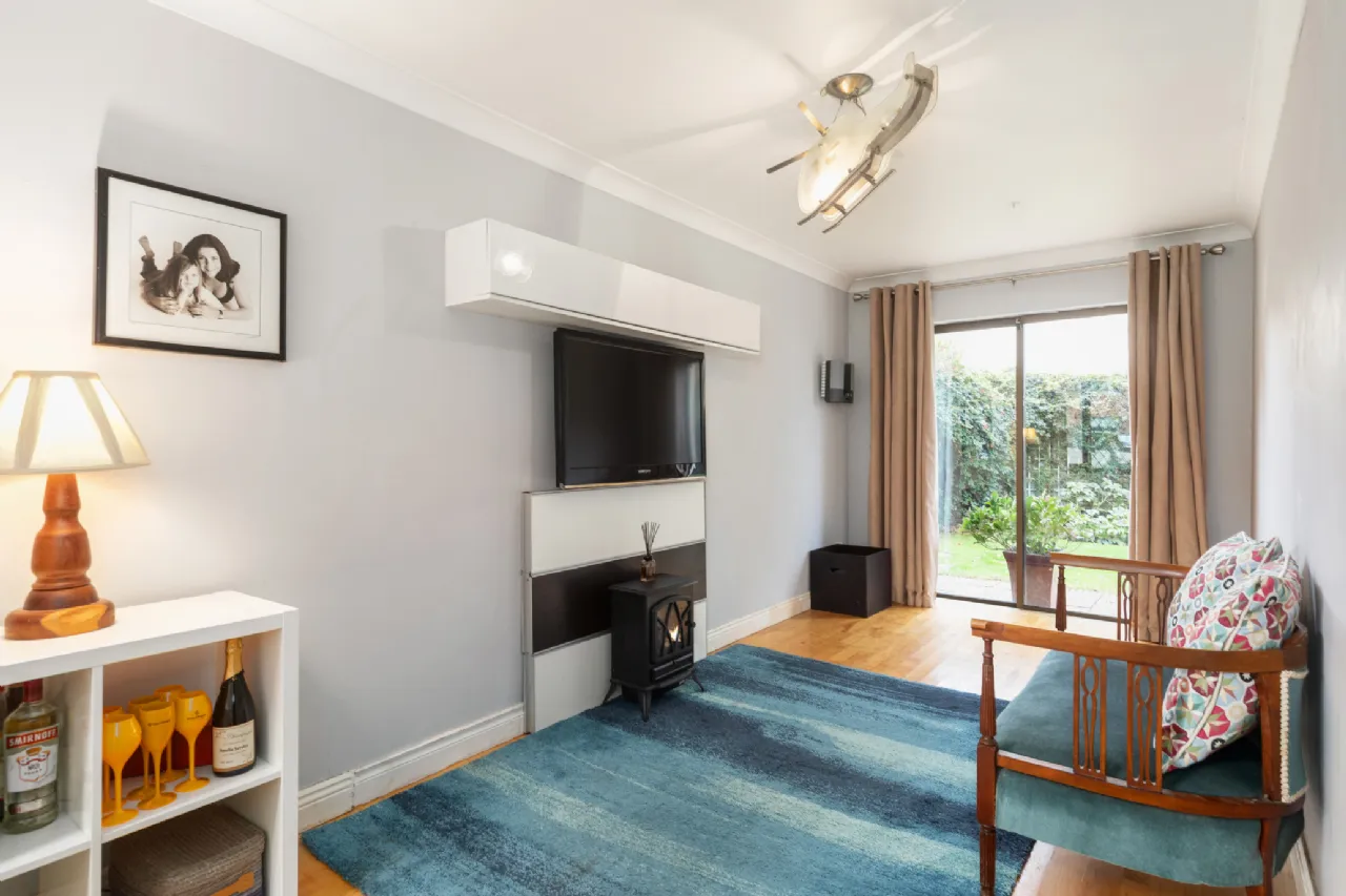 Photo of 1 Foxrock Wood, Dublin 18, D18 X4Y6