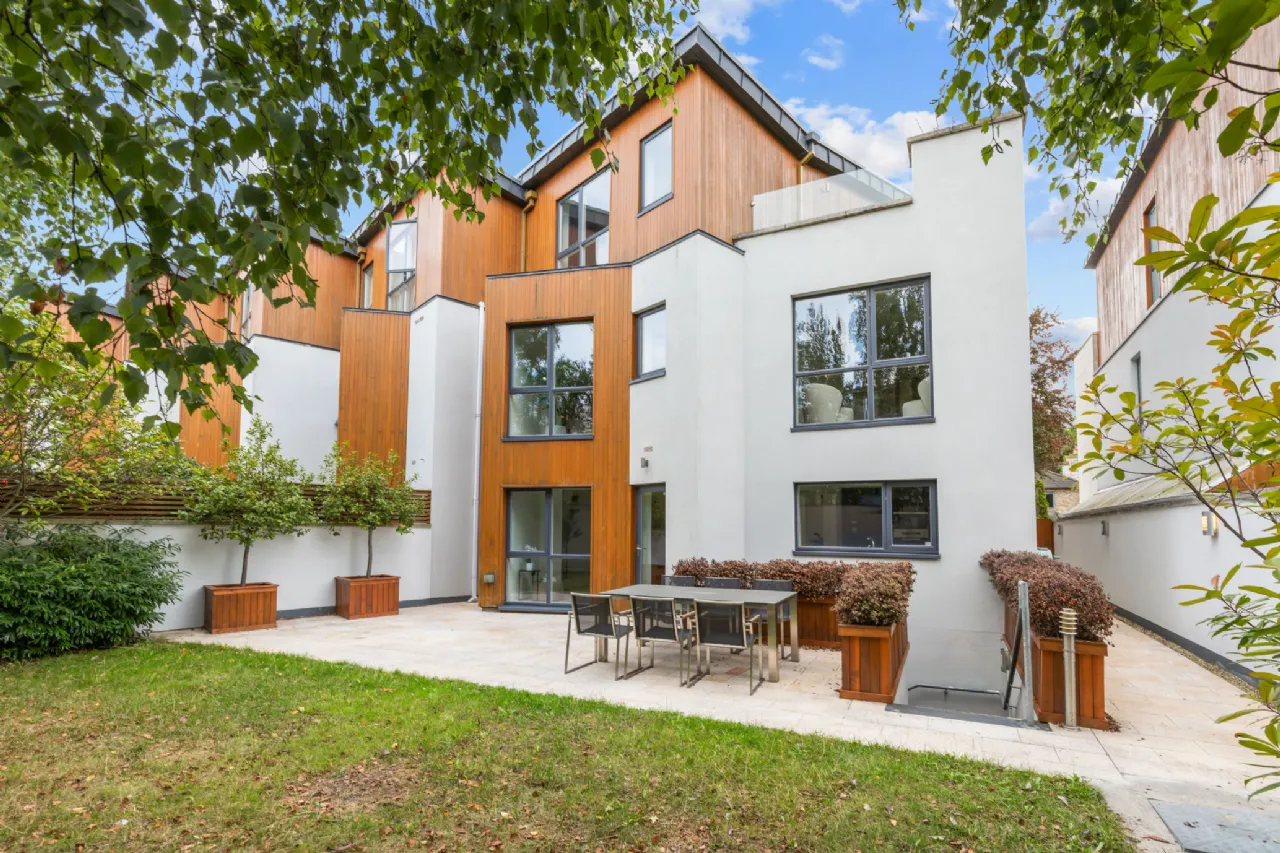 Photo of 4 Longwood, Wynnsward Park, Clonskeagh, Dublin
