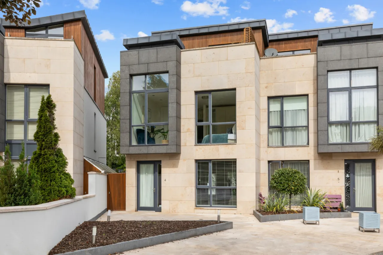 Photo of 4 Longwood, Wynnsward Park, Clonskeagh, Dublin