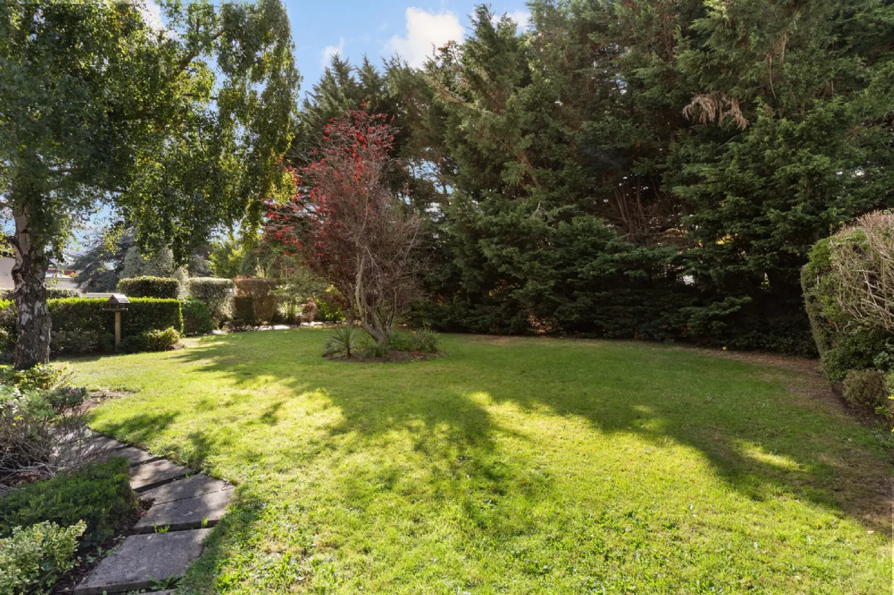 Photo of 39 Hainault Road, Foxrock, Dublin 18, D18 F9W7