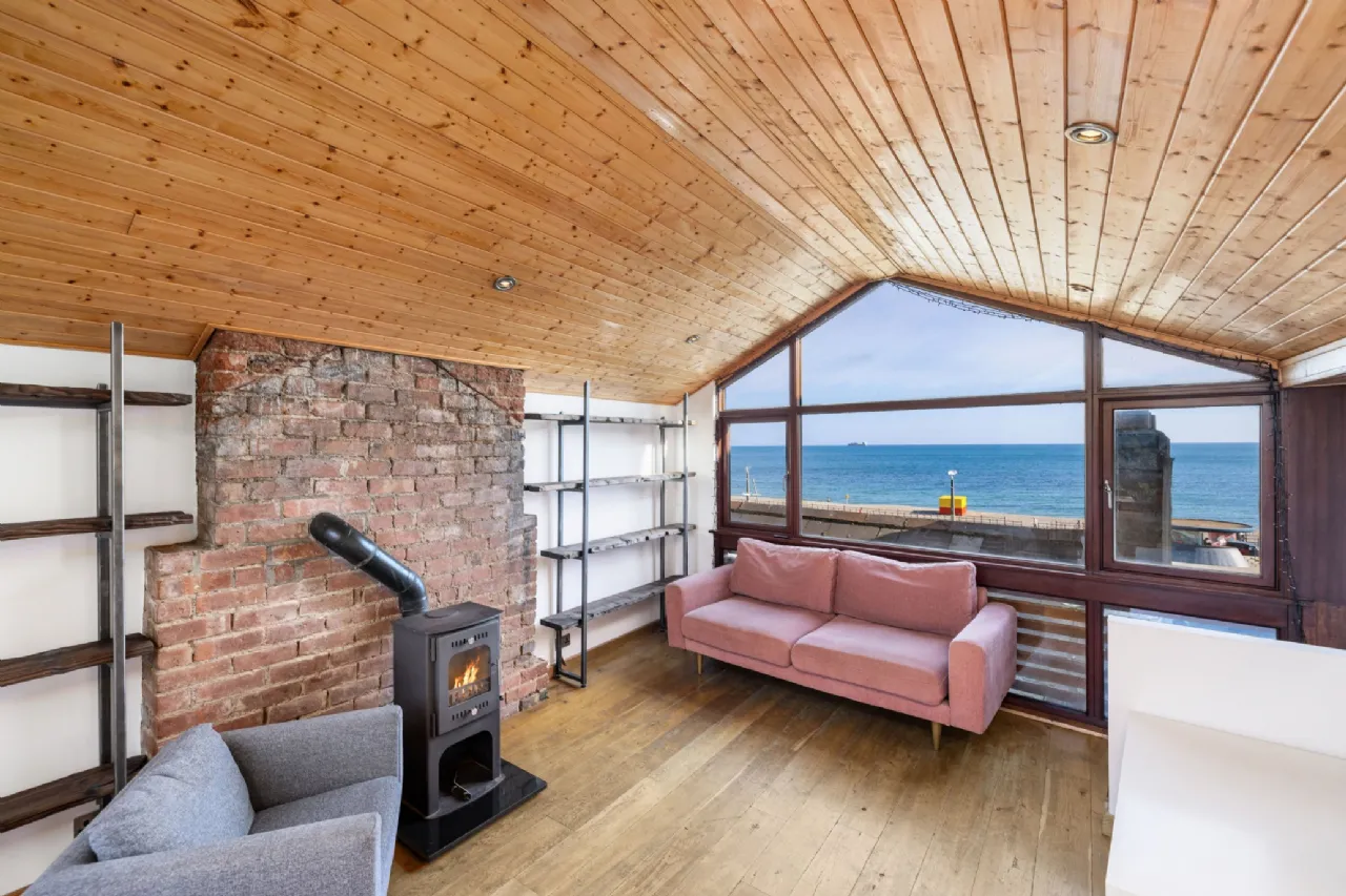 Photo of 2 Auburn House, 71 Strand Road, Bray, Co. Wicklow, A98 FY92