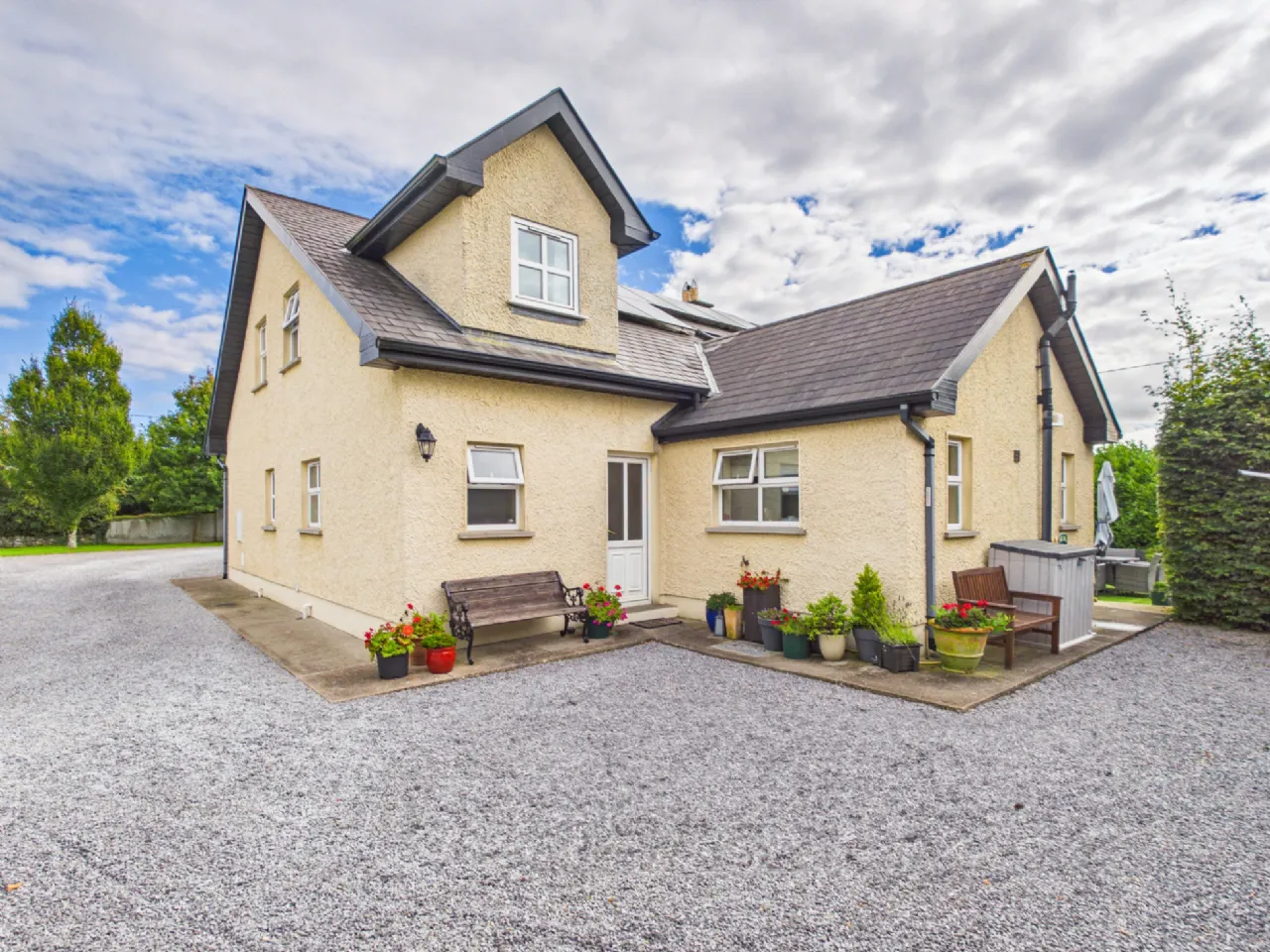 Photo of Brown's Lane, Beakstown, Thurles, Co. Tipperary, E41 N2C3