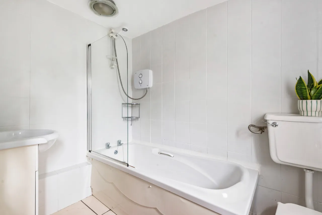 Photo of 9 Meathville Terrace, Long Lane, Dublin 8, D08 K6F4