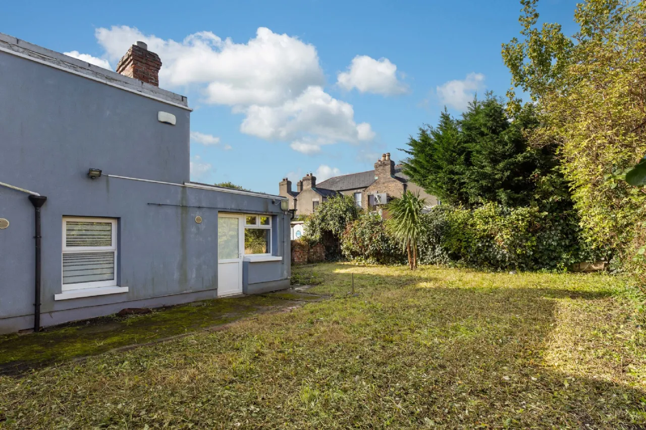 Photo of 8 Glenard Avenue, North Circular Road, Dublin 7, D07 HC1X