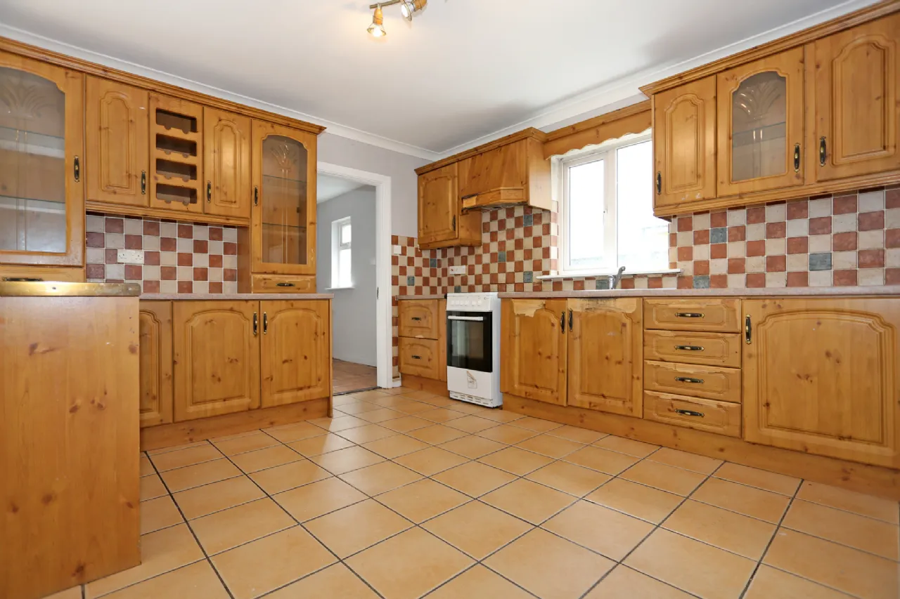 Photo of 26 Oakwood, Sixmilebridge, Clare, V95 F294