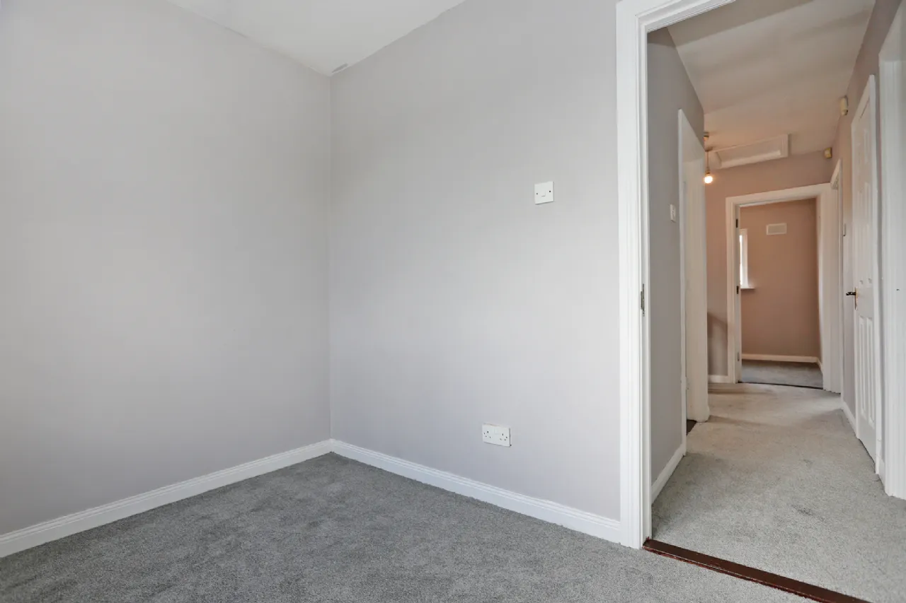 Photo of 26 Oakwood, Sixmilebridge, Clare, V95 F294