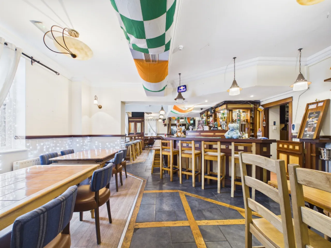 Photo of The Grattan Bar, 1-2 Bridge Street, Waterford, X91 YD52