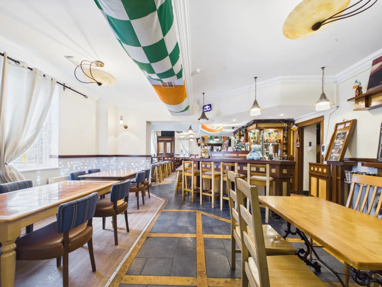 Photo of The Grattan Bar, 1-2 Bridge Street, Waterford, X91 YD52