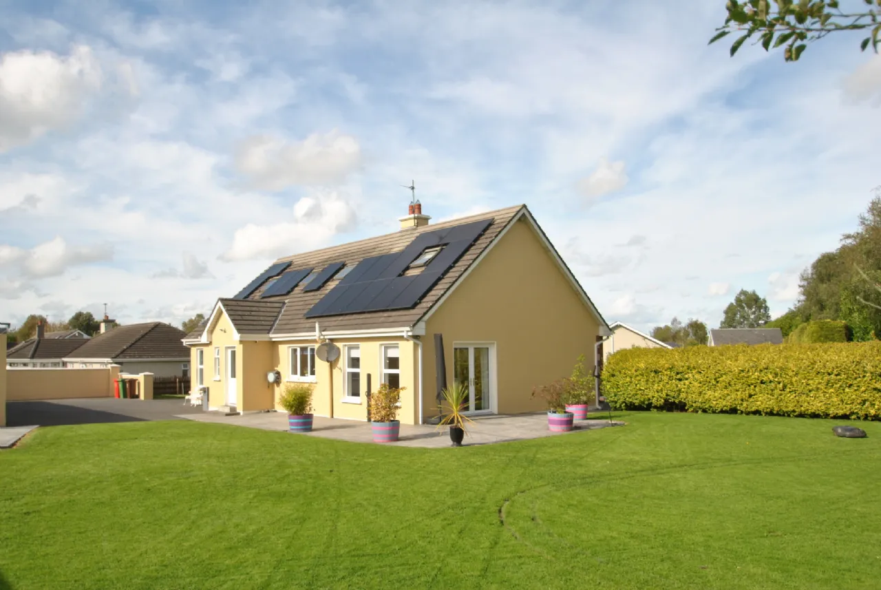 Photo of Carrig Road, Parkmore, Roscrea, Co. Tipperary., E53 CY99