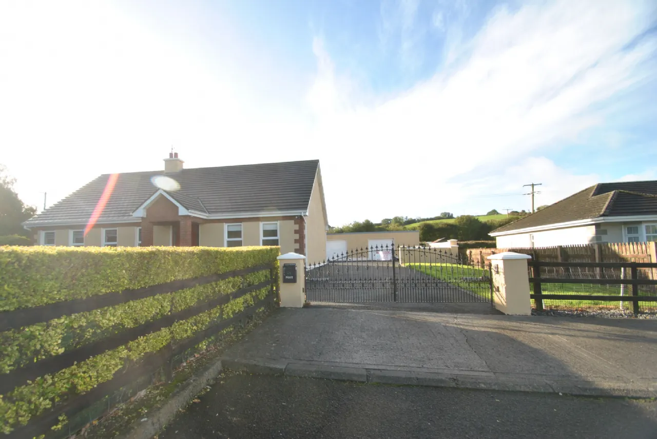 Photo of Carrig Road, Parkmore, Roscrea, Co. Tipperary., E53 CY99