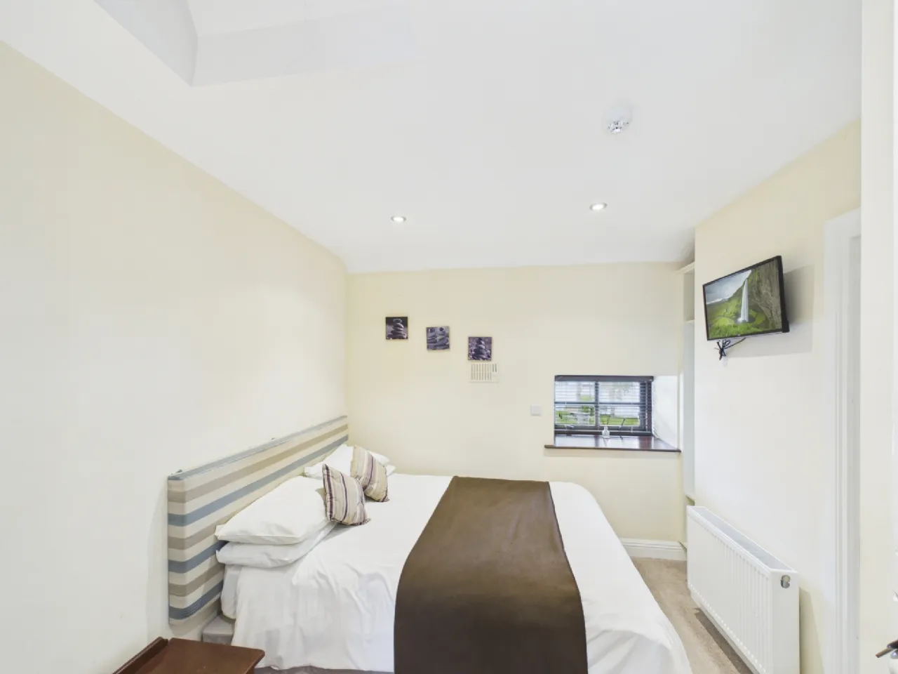 Photo of Lough Derg House, Dromineer, Nenagh, Co. Tipperary, E45 K284