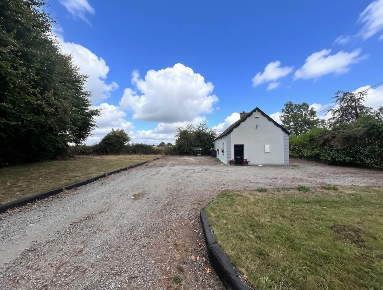 Photo of Wood Of O Cottage, Ballinaclogh,, Golden,, Co. Tipperary, E25KH59