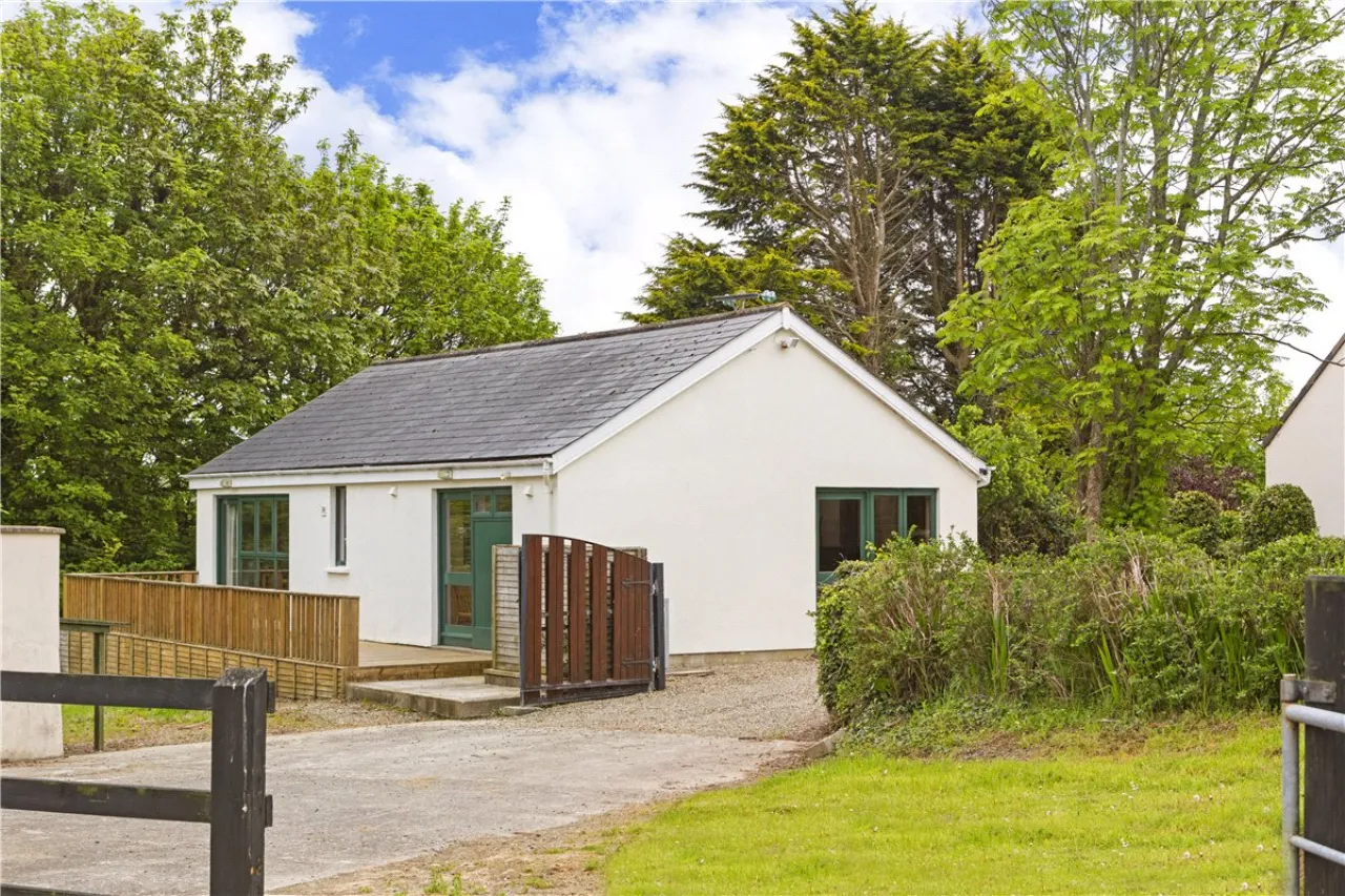 Photo of Camomile, Cullen Lane, Brittas Bay, County Wicklow, A67 CC94