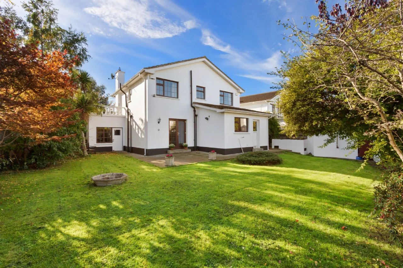 Photo of 12 Parkvale, Dundrum, Dublin 16, D16 EY20