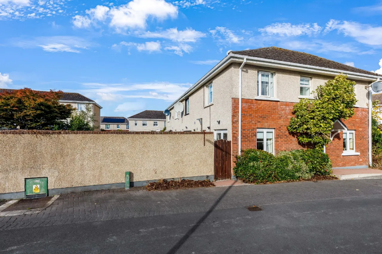 Photo of 1 Mount Eustace Green, Dublin 15, D15 X7W8