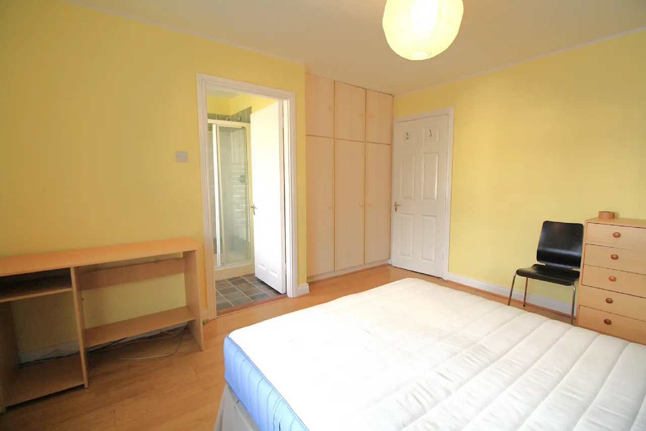 Photo of 48 Crosbie Place, Little Barrack Street, Carlow, R93 CF79