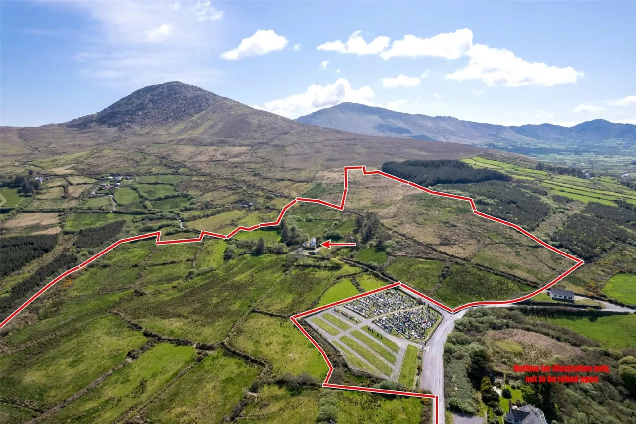 Photo of Gortnabulliga, Eyeries, Beara, Co Cork, P75 X343