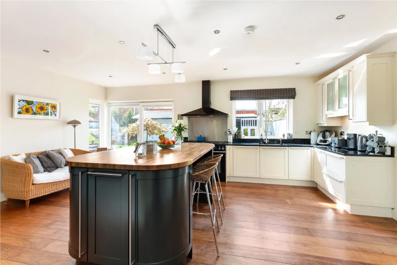 Photo of 18a Glenamuck Cottages, Carrickmines, Dublin 18, D18 E2X9