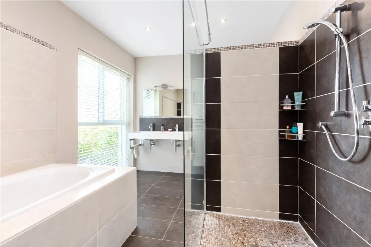 Photo of 18a Glenamuck Cottages, Carrickmines, Dublin 18, D18 E2X9