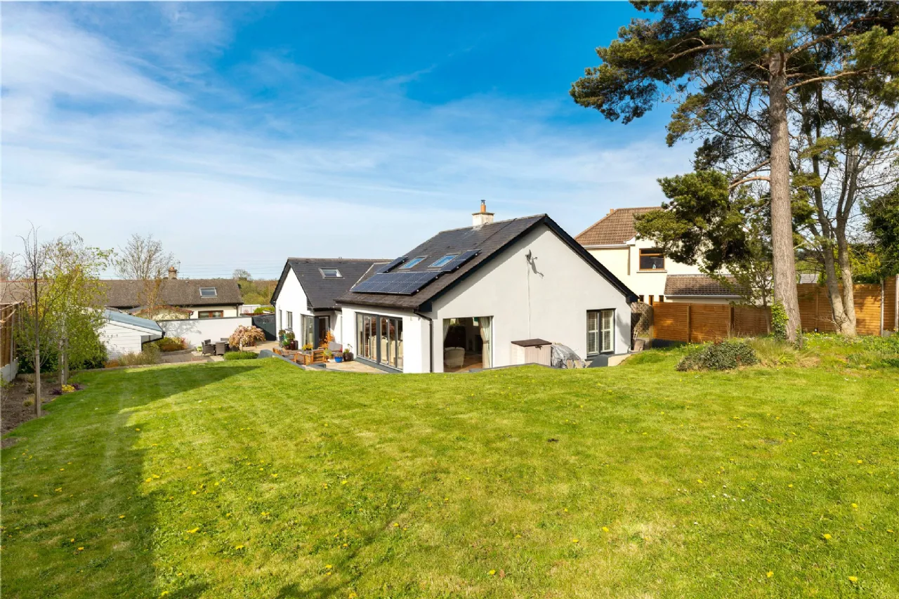 Photo of 18a Glenamuck Cottages, Carrickmines, Dublin 18, D18 E2X9