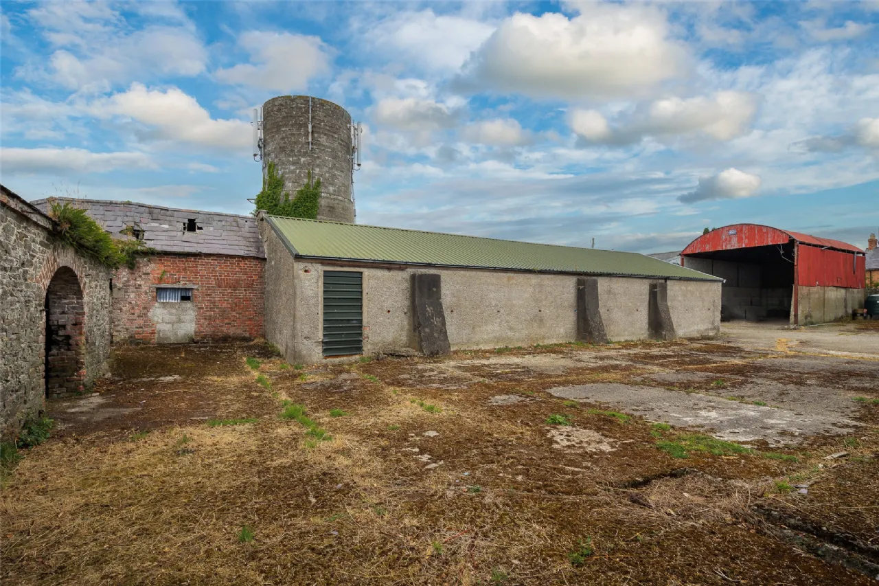 Photo of Marsh Farm Yard, Dublin Road, Mooretown, Dromiskin, Dundalk