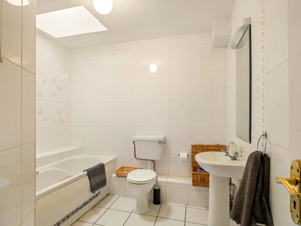 Photo of Walsh's Bar and 7 Apartments, 9 Mill Street, Westport, Co Mayo, F28 WV10