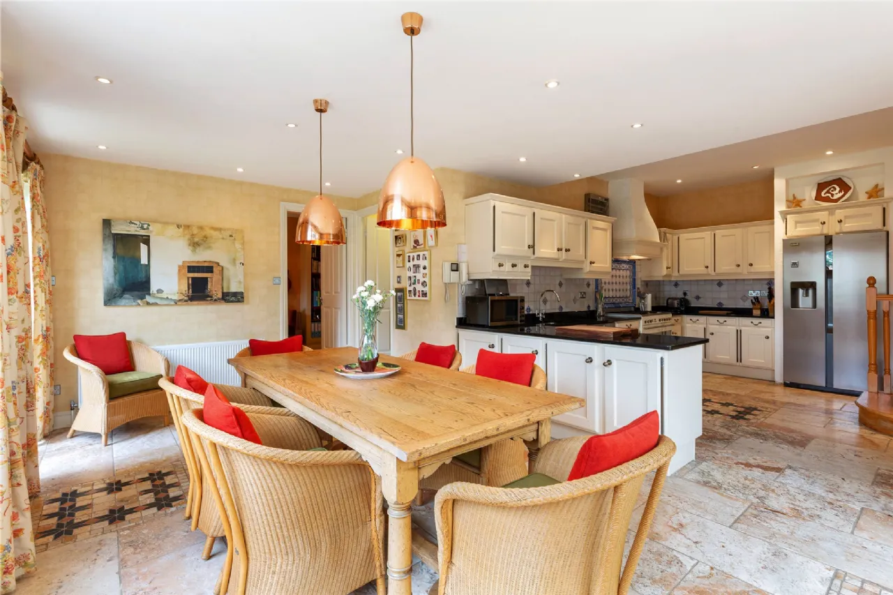 Photo of Inishowen, 7 The Birches, Torquay Road, Foxrock, Dublin 18, D18 R5C0