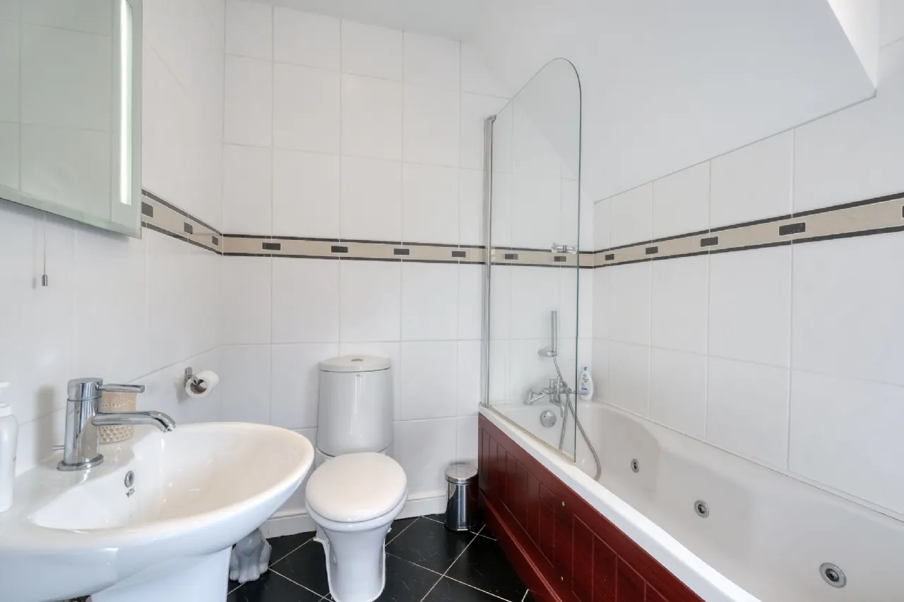 Photo of 8 Errew Drive, Lough Rinn, Mohill, Co. Leitrim, N41 VX88