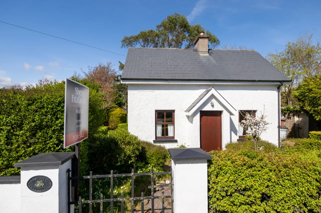 Photo of Estate Cottage, Ballyfinogue, Killinick, Co Wexford, Y35 WY64