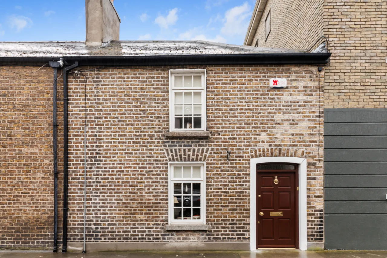 Photo of 1 Barrow Street, Off Grand Canal Street, Dublin 4, D04 R8X0