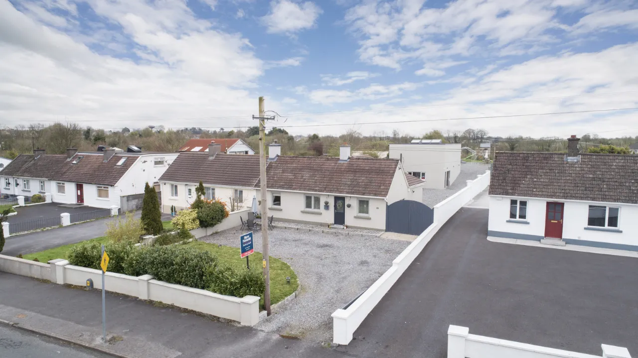 Photo of 16 New Ballinderry, Mullingar, Co. Westmeath, N91 K7W1