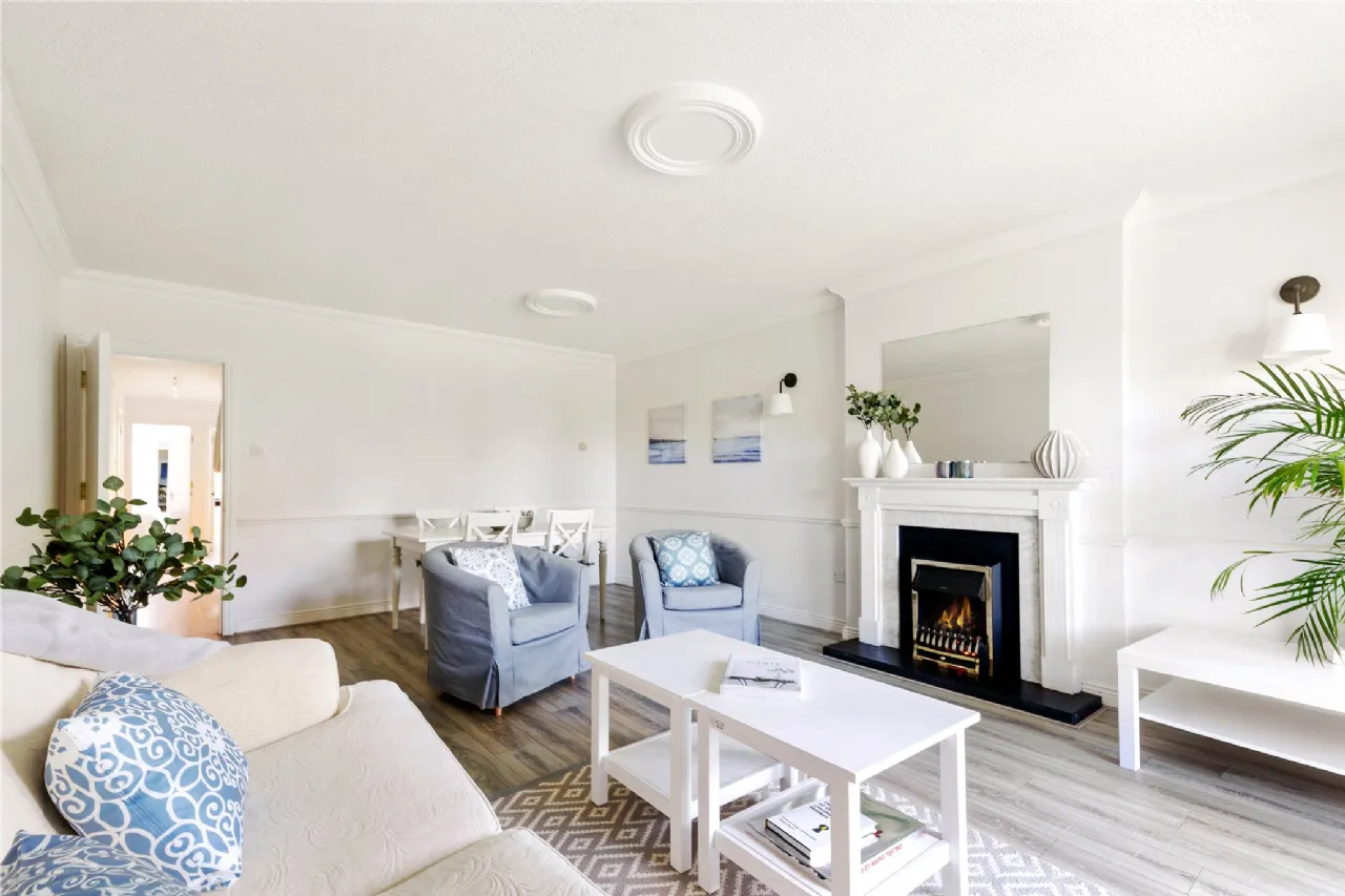 Photo of 411 Galloping Green, Blackrock, Co Dublin